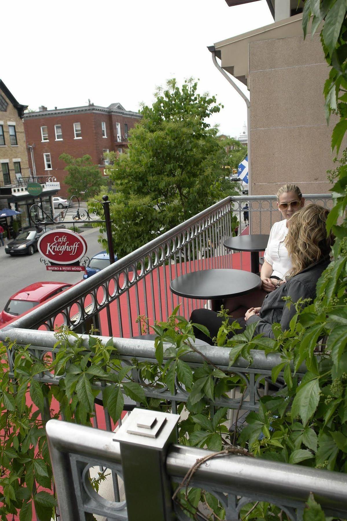 Petit Hotel - Cafe Krieghoff Quebec Exteriér fotografie